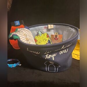 Original Preloved in good condition Ellen desgeneres  dog bundle